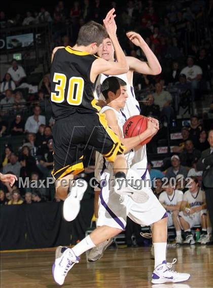 Thumbnail 1 in Walsh vs. Caliche (CHSAA 1A Final Four) photogallery.