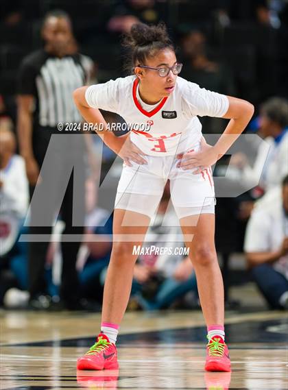Thumbnail 2 in Seaforth vs North Pitt (NCHSAA 2A Regional Final) photogallery.