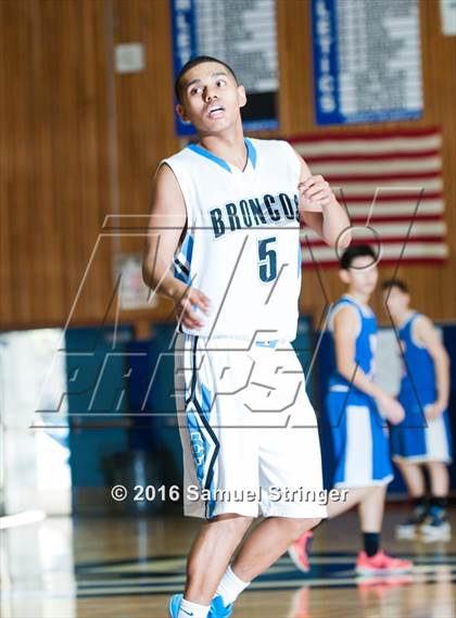 Thumbnail 3 in Clovis North vs. Tamalpais (Chris Huber Classic) photogallery.