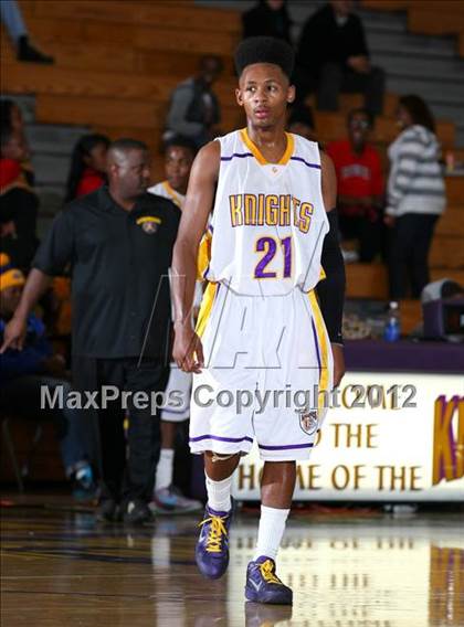 Thumbnail 1 in Dominguez vs. Lynwood photogallery.