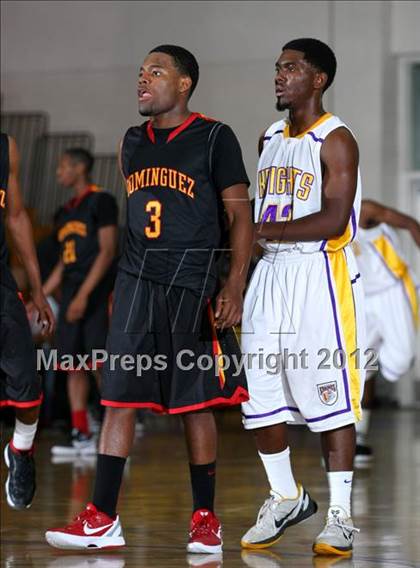 Thumbnail 3 in Dominguez vs. Lynwood photogallery.