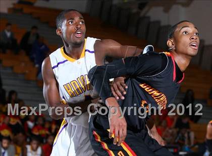 Thumbnail 3 in Dominguez vs. Lynwood photogallery.