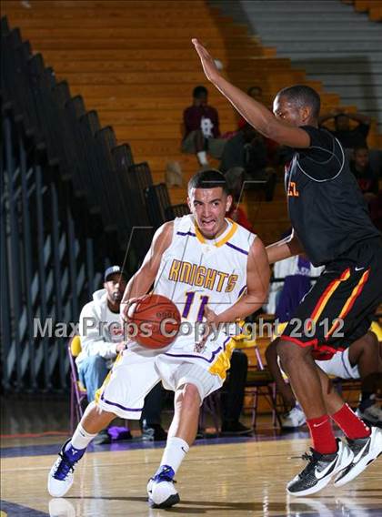 Thumbnail 2 in Dominguez vs. Lynwood photogallery.