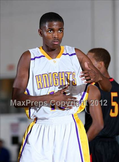 Thumbnail 2 in Dominguez vs. Lynwood photogallery.