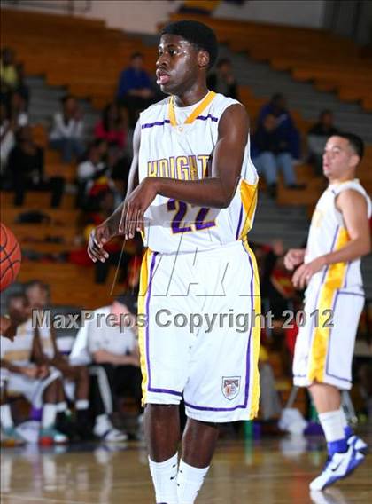 Thumbnail 2 in Dominguez vs. Lynwood photogallery.
