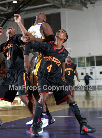 Thumbnail 2 in Dominguez vs. Lynwood photogallery.