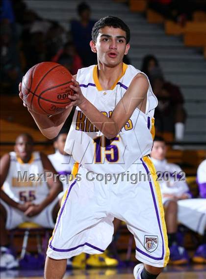 Thumbnail 3 in Dominguez vs. Lynwood photogallery.