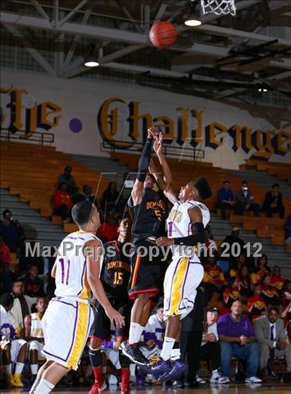 Thumbnail 2 in Dominguez vs. Lynwood photogallery.