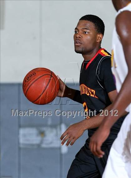 Thumbnail 1 in Dominguez vs. Lynwood photogallery.