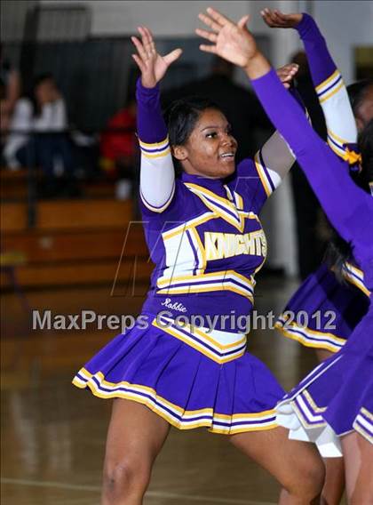 Thumbnail 3 in Dominguez vs. Lynwood photogallery.