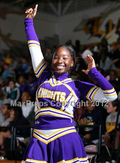 Thumbnail 2 in Dominguez vs. Lynwood photogallery.