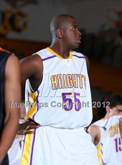 Thumbnail 3 in Dominguez vs. Lynwood photogallery.