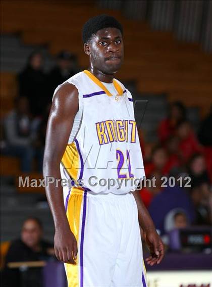 Thumbnail 2 in Dominguez vs. Lynwood photogallery.