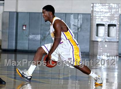 Thumbnail 1 in Dominguez vs. Lynwood photogallery.