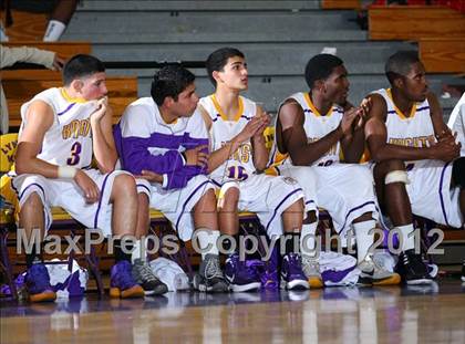 Thumbnail 2 in Dominguez vs. Lynwood photogallery.