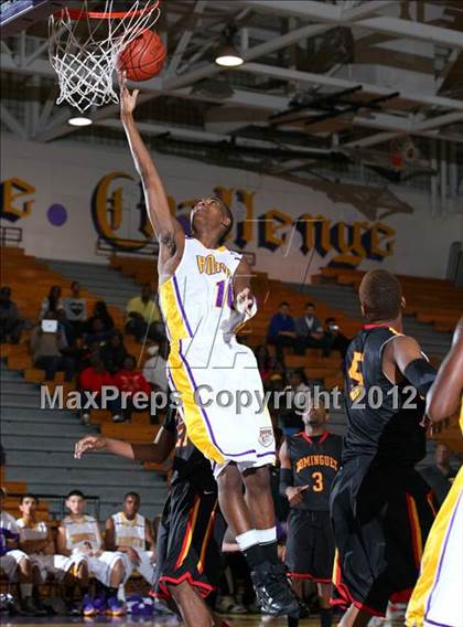 Thumbnail 3 in Dominguez vs. Lynwood photogallery.