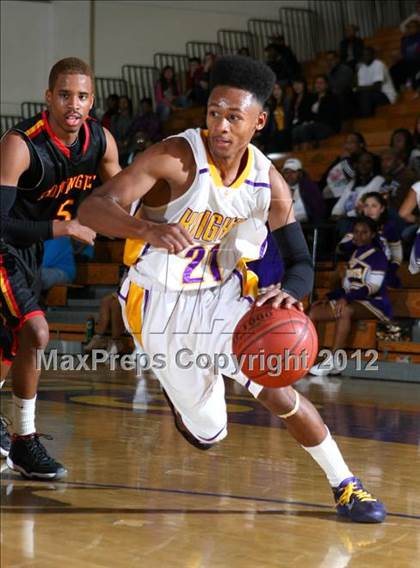 Thumbnail 2 in Dominguez vs. Lynwood photogallery.