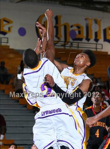 Thumbnail 1 in Dominguez vs. Lynwood photogallery.