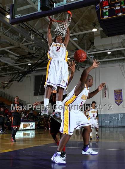 Thumbnail 2 in Dominguez vs. Lynwood photogallery.