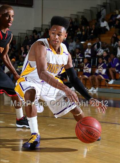 Thumbnail 1 in Dominguez vs. Lynwood photogallery.