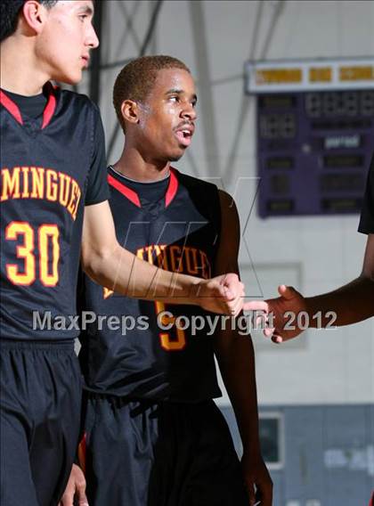 Thumbnail 3 in Dominguez vs. Lynwood photogallery.
