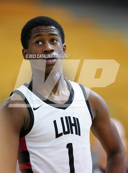 Thumbnail 2 in Long Island Lutheran vs. Bishop Walsh (Metro Classic) photogallery.