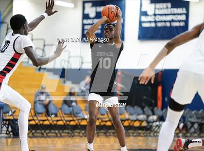 Thumbnail 3 in Long Island Lutheran vs. Bishop Walsh (Metro Classic) photogallery.