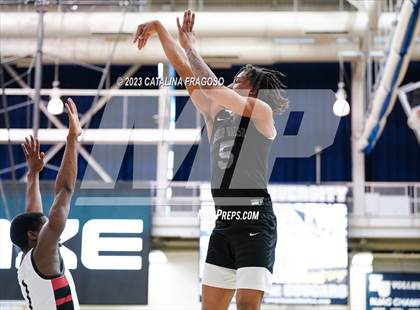 Thumbnail 3 in Long Island Lutheran vs. Bishop Walsh (Metro Classic) photogallery.