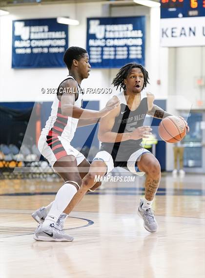 Thumbnail 1 in Long Island Lutheran vs. Bishop Walsh (Metro Classic) photogallery.