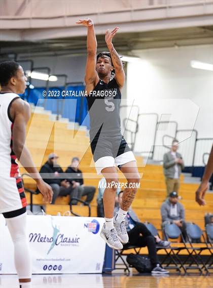 Thumbnail 2 in Long Island Lutheran vs. Bishop Walsh (Metro Classic) photogallery.