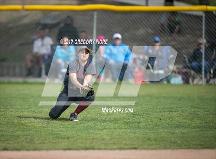 Thumbnail 2 in Village Christian vs. Santa Paula photogallery.