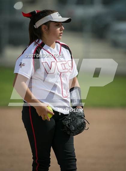 Thumbnail 1 in Village Christian vs. Santa Paula photogallery.