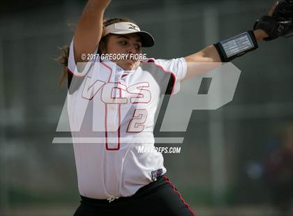Thumbnail 1 in Village Christian vs. Santa Paula photogallery.