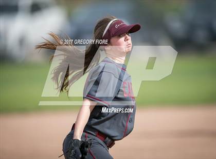 Thumbnail 2 in Village Christian vs. Santa Paula photogallery.