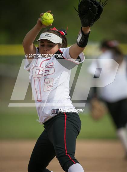 Thumbnail 1 in Village Christian vs. Santa Paula photogallery.