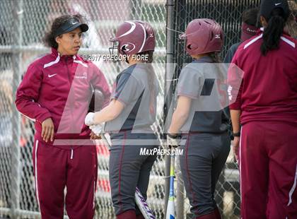 Thumbnail 3 in Village Christian vs. Santa Paula photogallery.