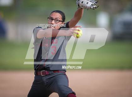 Thumbnail 1 in Village Christian vs. Santa Paula photogallery.