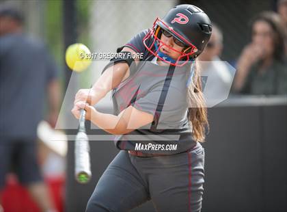 Thumbnail 3 in Village Christian vs. Santa Paula photogallery.