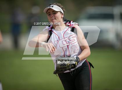 Thumbnail 2 in Village Christian vs. Santa Paula photogallery.