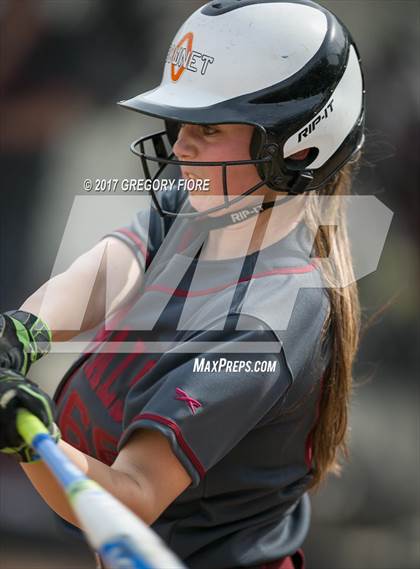 Thumbnail 2 in Village Christian vs. Santa Paula photogallery.