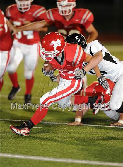 Thumbnail 3 in Howe @ Ponder photogallery.