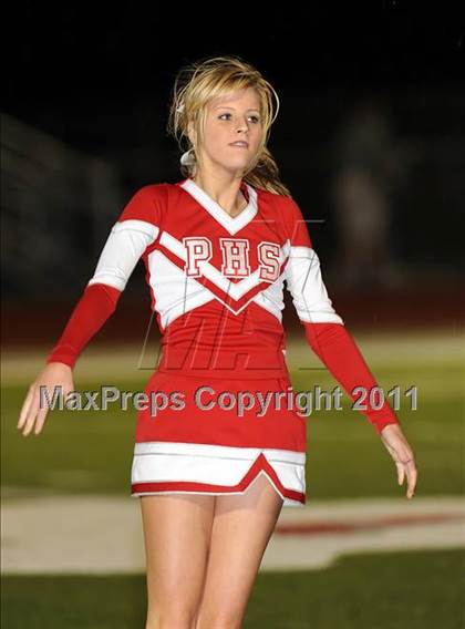 Thumbnail 3 in Howe @ Ponder photogallery.