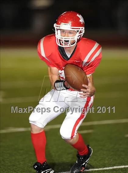 Thumbnail 3 in Howe @ Ponder photogallery.