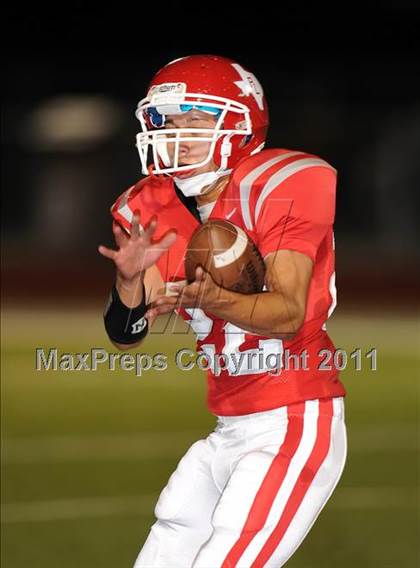 Thumbnail 2 in Howe @ Ponder photogallery.