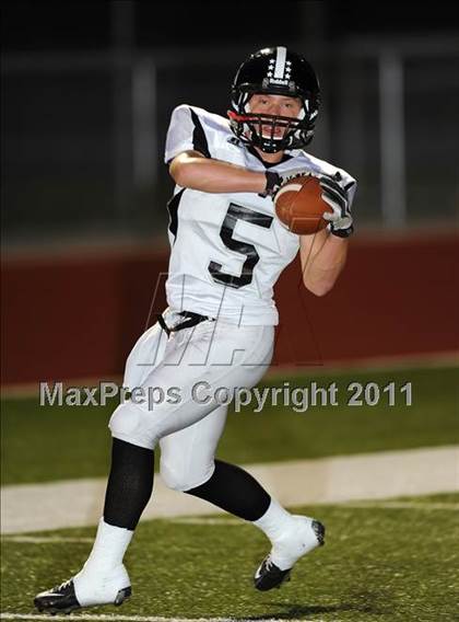 Thumbnail 2 in Howe @ Ponder photogallery.