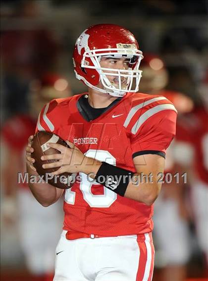 Thumbnail 2 in Howe @ Ponder photogallery.