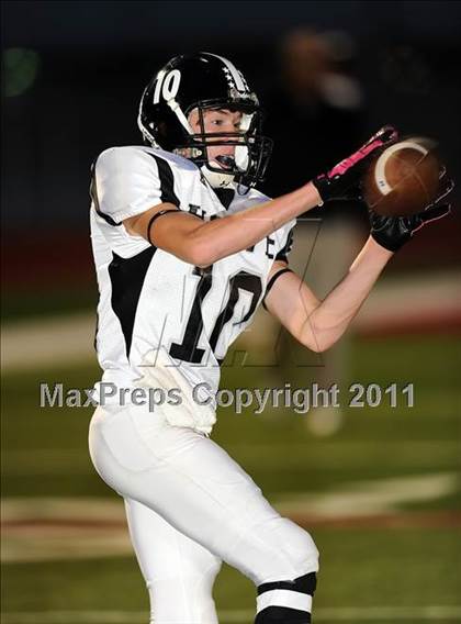 Thumbnail 3 in Howe @ Ponder photogallery.
