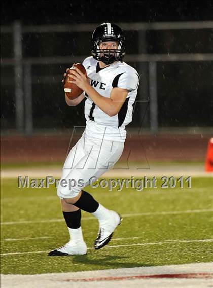 Thumbnail 2 in Howe @ Ponder photogallery.