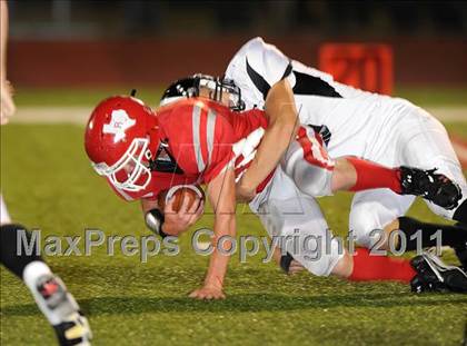 Thumbnail 2 in Howe @ Ponder photogallery.