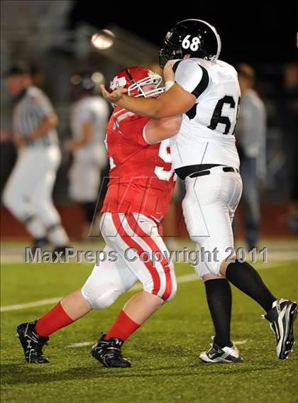 Thumbnail 3 in Howe @ Ponder photogallery.